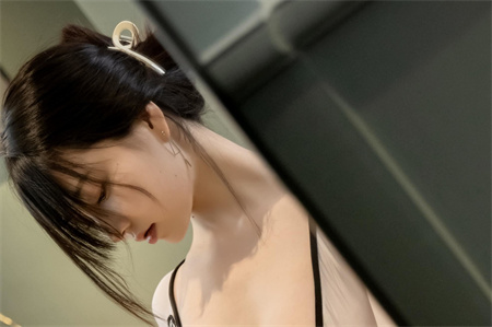 �輧ֱ�����°�
